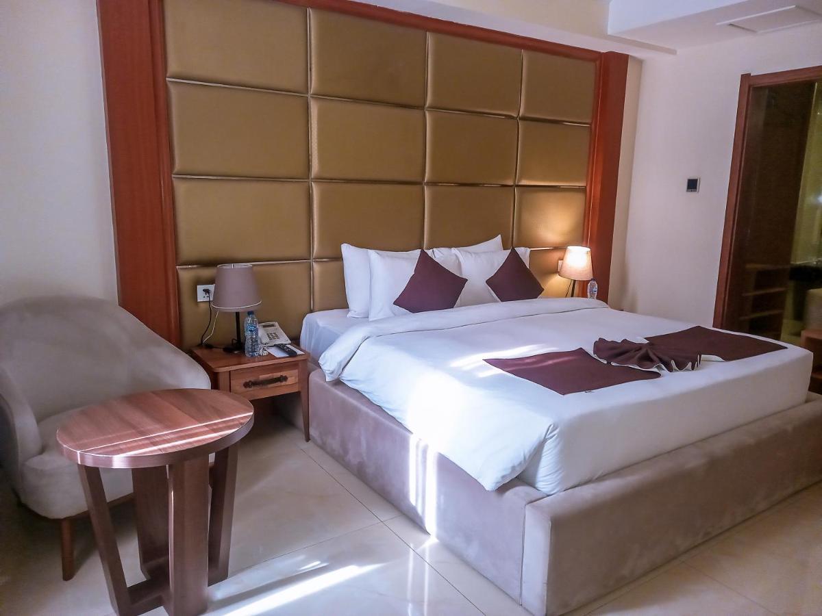 Mobushipe Summerset Continental Hotel By Usuma מראה חיצוני תמונה