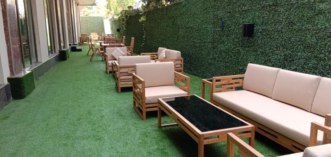 Mobushipe Summerset Continental Hotel By Usuma מראה חיצוני תמונה